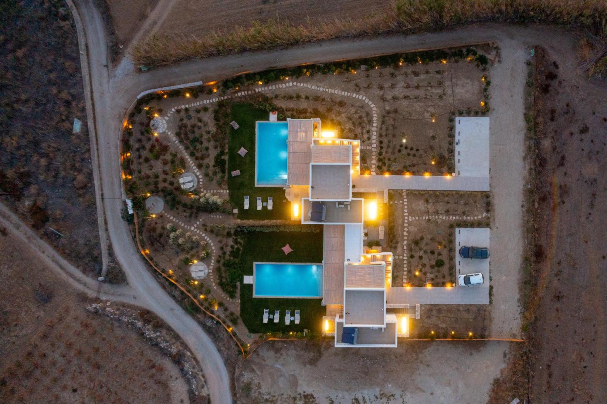 Plioni Villas & Suites ميكري فيغلا المظهر الخارجي الصورة