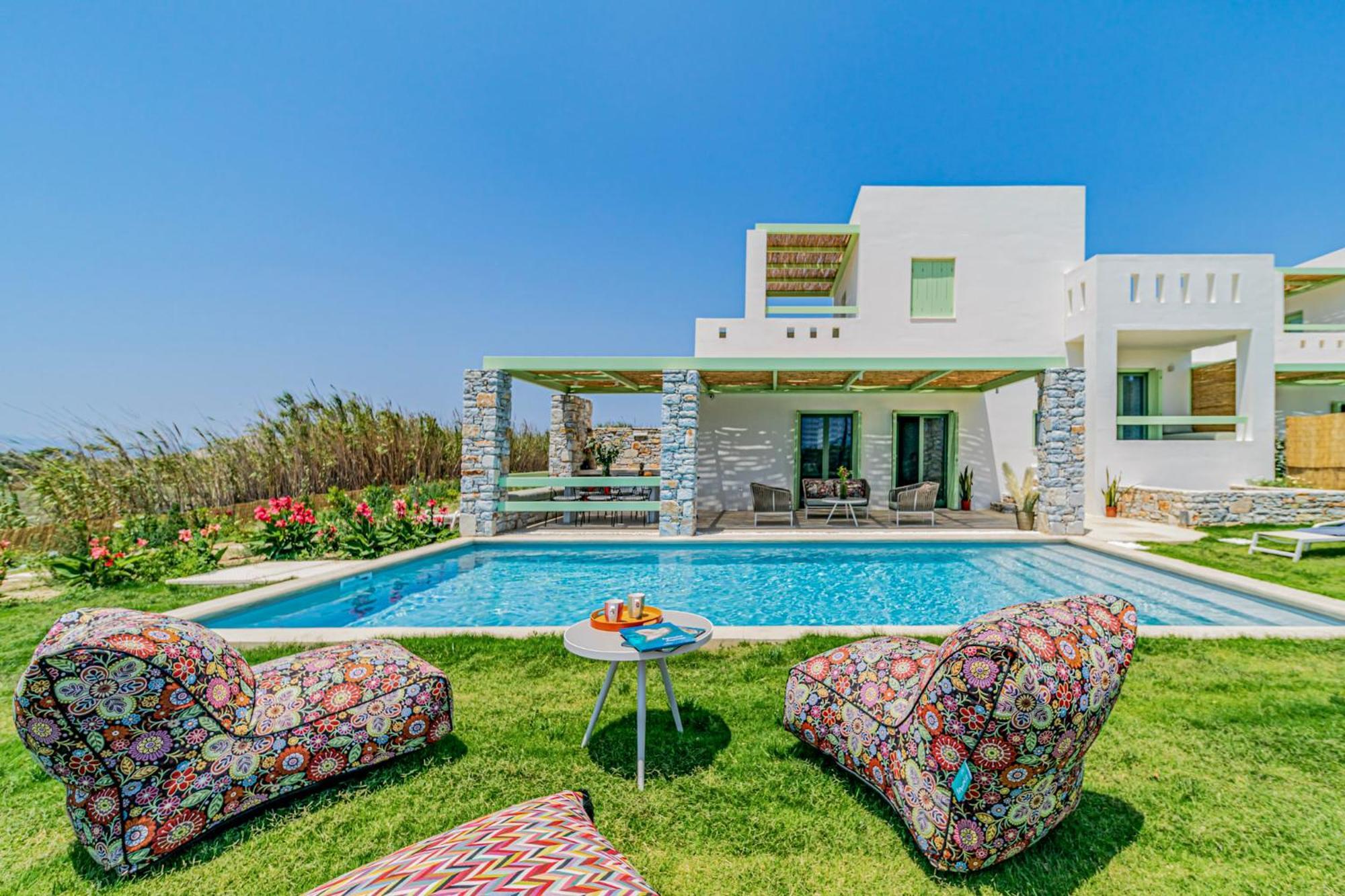 Plioni Villas & Suites ميكري فيغلا المظهر الخارجي الصورة
