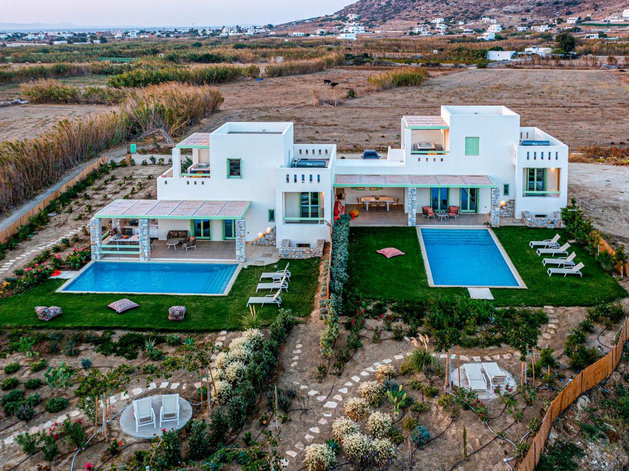 Plioni Villas & Suites ميكري فيغلا المظهر الخارجي الصورة