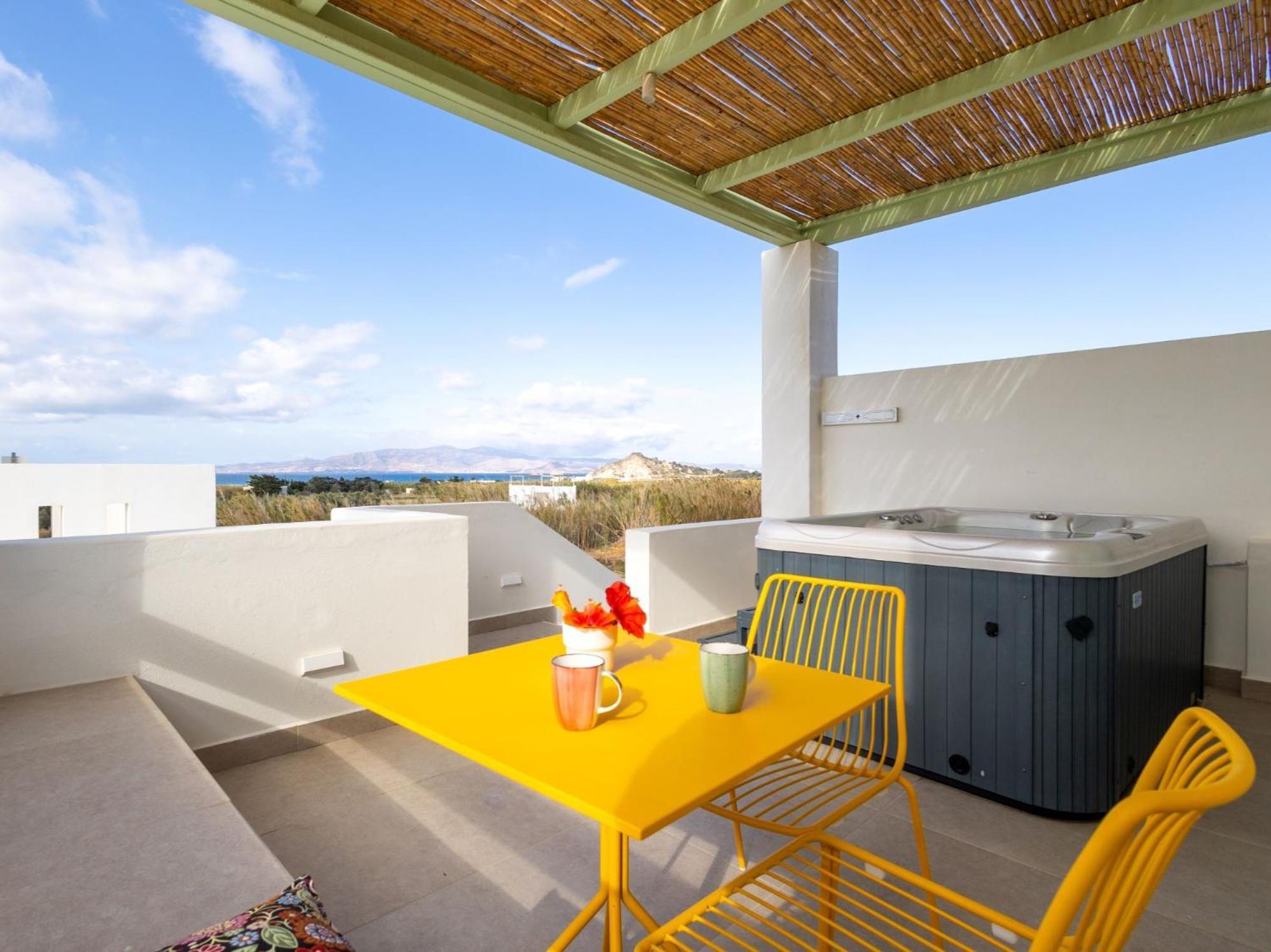 Plioni Villas & Suites ميكري فيغلا المظهر الخارجي الصورة