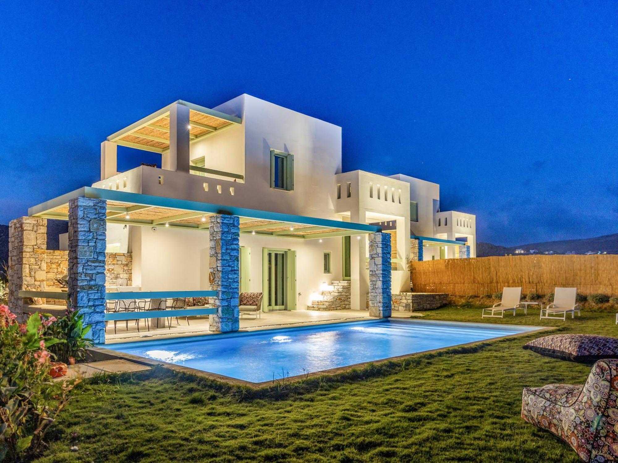 Plioni Villas & Suites ميكري فيغلا المظهر الخارجي الصورة